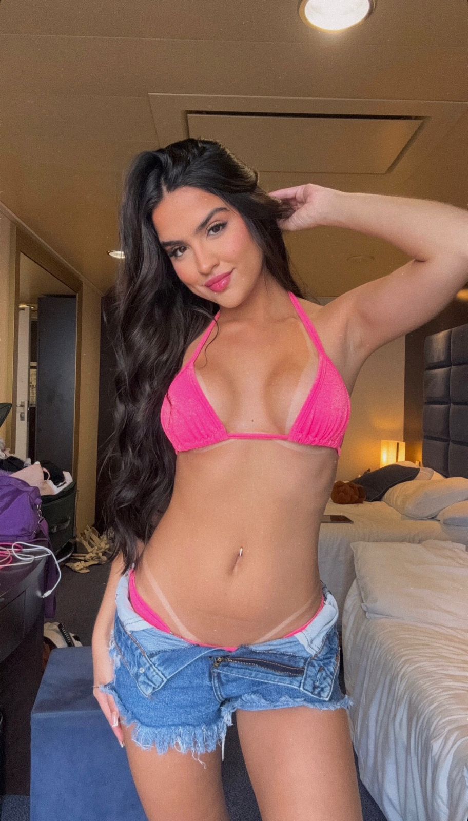 Escort - SAMA - Ibiza Tops